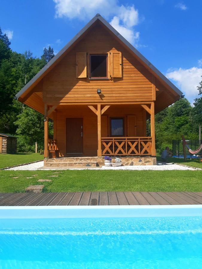 Domek Skowronek Z Basenem Lesko Exterior foto